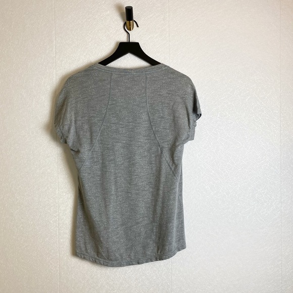 The North Face Light Heather Grey Round Neck Slouchy Slub Cotton Blend T-Shirt - Picture 6 of 6